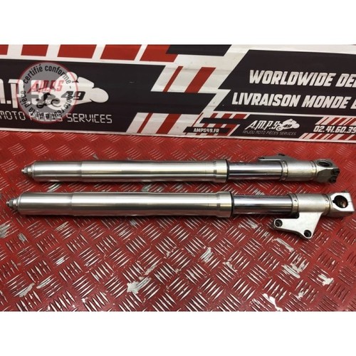 Paire tube de - de,