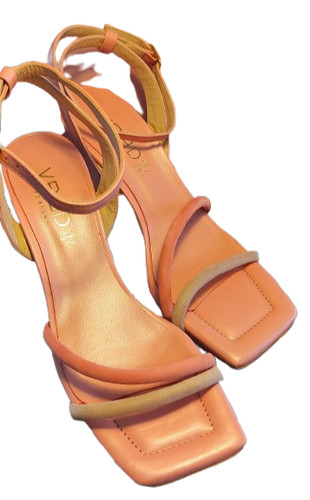 Sandales talons aiguilles