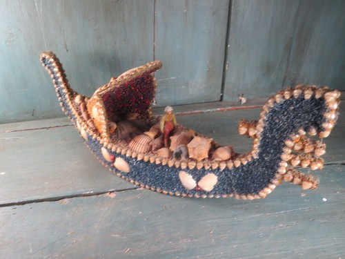 Ancienne gondole coquillage - gondole,