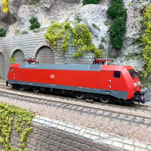 Locomotive électrique 152 - locomotive, br