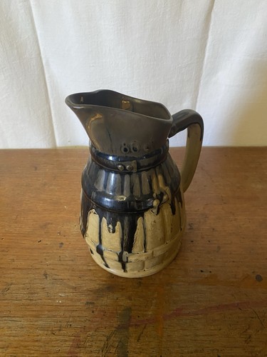 Pichet ancien forme tonneau - pichet,