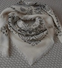 Grand Bandana Blanc  -Écharpe