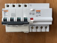 DISJONCTEUR DIFFERENTIEL TETRA