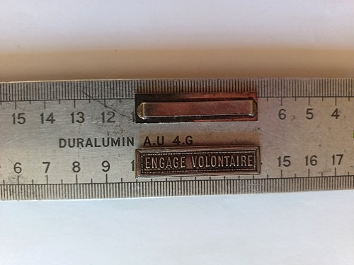 Agrafe engage volontaire - agrafe,