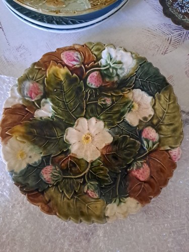 Rare assiette barbotine - rare,