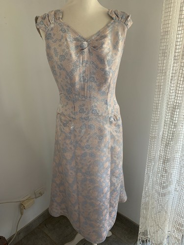 Ancienne robe satin broché - en,