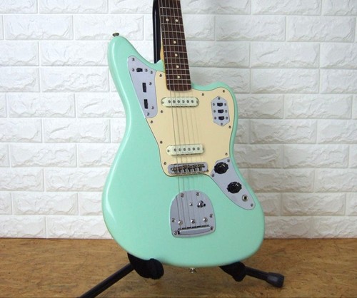 Squier fender jaguar - by,