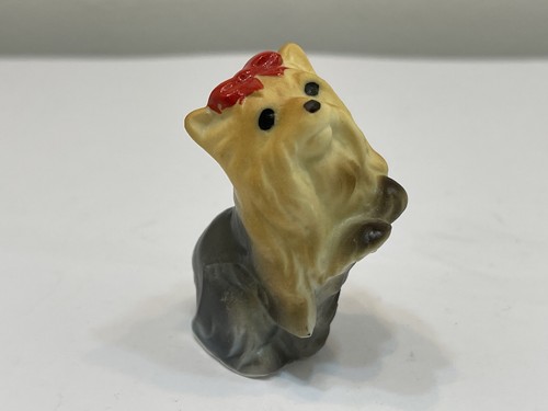 Figurine porcelaine chien - en,