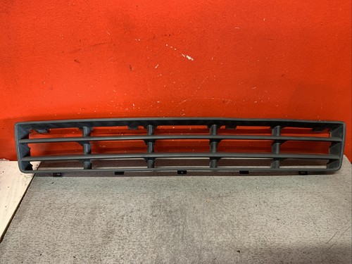 Grille plastique milieu pare - grille,