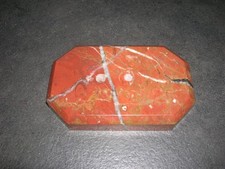 ancien socle de statue en