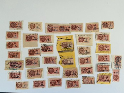 Lot vrac n4 timbres - 📮,