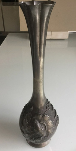 Grand vase etain repousse - grand, en