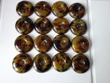 16  Boutons anciens Vers 1940