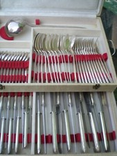 TRES BELLE MENAGERE ARGENTERIE