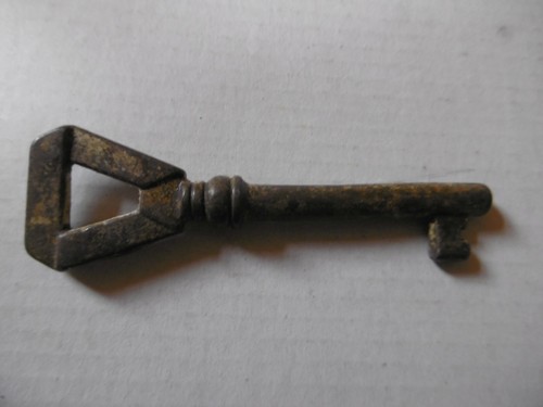 Clé clef ancienne pleine - clef, /