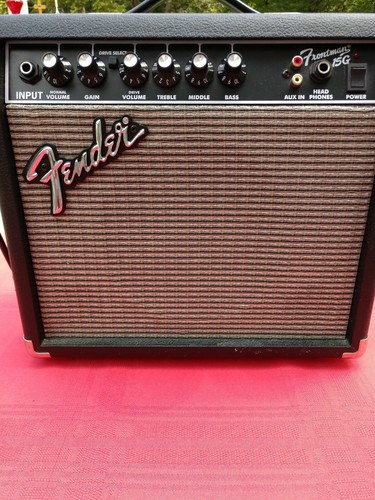 Fender amplifier - 15, g
