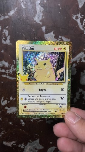Carte pokémon pikachu 102 - carte,