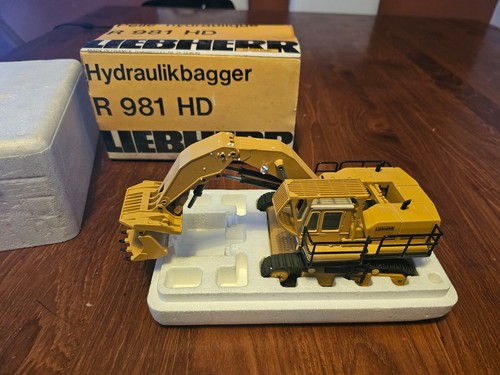 Liebherr r981hd butte par - butte.,