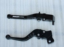 LEVIERS LEVERS RACING COURTS