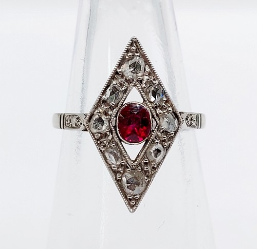 Bague marquise art - , or