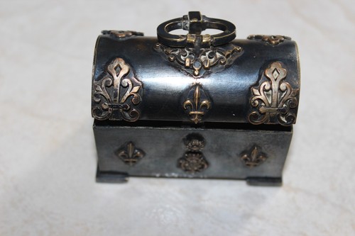 Ancienne boite bijoux forme - ancienne, a