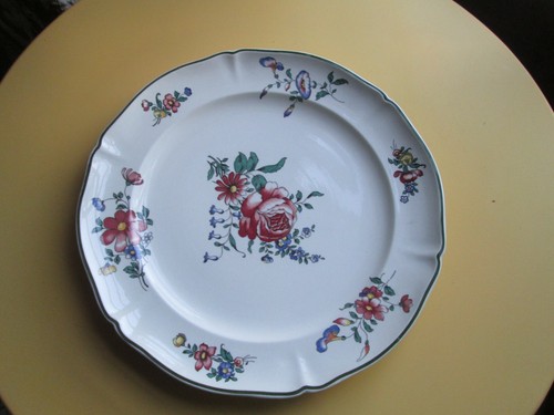 Vaisselle ancienne plat en - ancienne, un