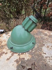 Lampe abat-jour applique tôle