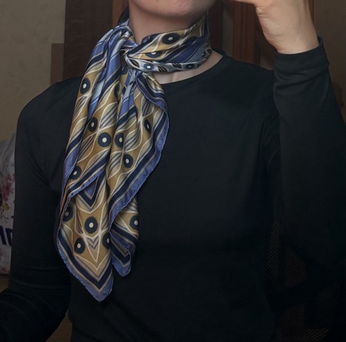 Foulard carré motif