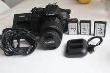 Superbe Canon EOS 1300D  avec son Canon EF-S 18-55mm stabilisé + 3 batteries