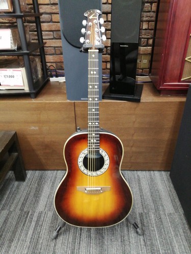 Guitare acoustique électrique