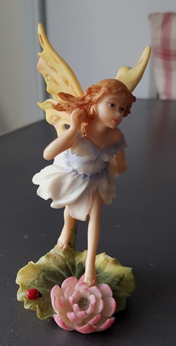 Statuette fée ailée