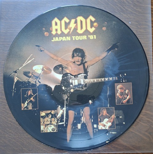 Japan tour picture - ac/dc,