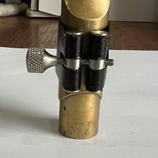 Pince pour bec de saxophone