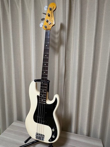 Basse fender precision - fender, bass