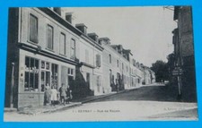 CPA BERNAY EURE 27  rue de rouen  cafe bouillette anime