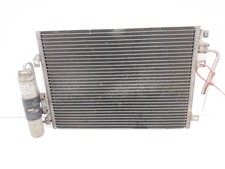 7700428083 radiateur