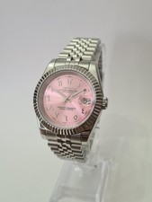 Seiko Arabic Dial – Cadran Arabic Rose, Boîtier Argent 39mm, Mouvement NH35