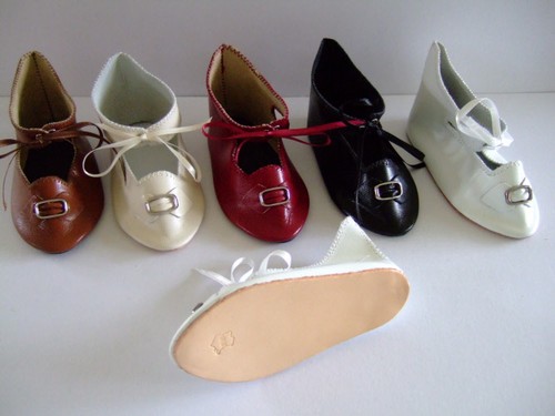 Chaussures poupee ancienne - chaussures,
