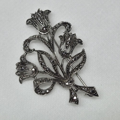 02l3 ancienne broche art - 02l3,