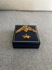 Boite bleue de bureau avec