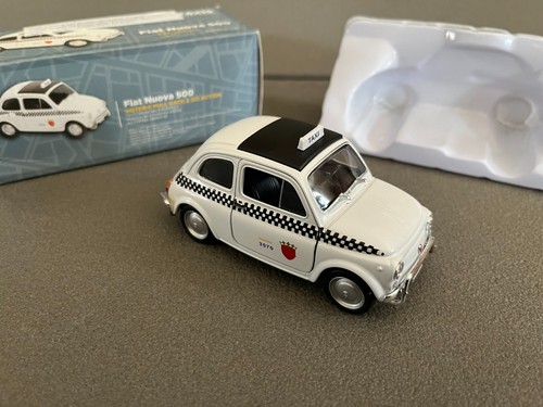 Voiture miniature fiat nuova - fiat,