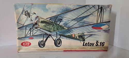 Maquette avion biplan - avion, 1/72