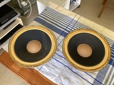 2 WOOFERS/BOOMERS 30 CMS CORAL