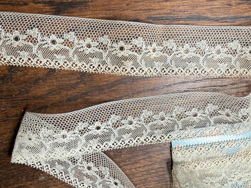 Dentelle ancienne petite - ancienne,