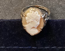 Bague De Camée 9  Carat Or Jaune, Taille 52.  Cameo Ring In 9 Carat Gold Size L
