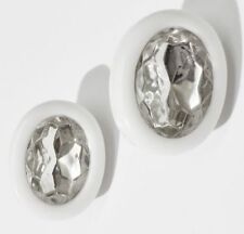 boucles d'oreilles percées