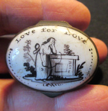 BOITE EMAILLEE XVIII -ème