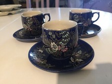3 anciennes tasses émaillées bleu de Sèvres Lunéville ?