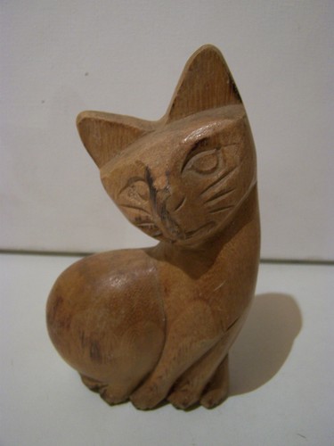 Chat en bois sculpte - ,