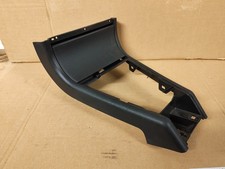 CENTRE CONSOLE & CUBBY -